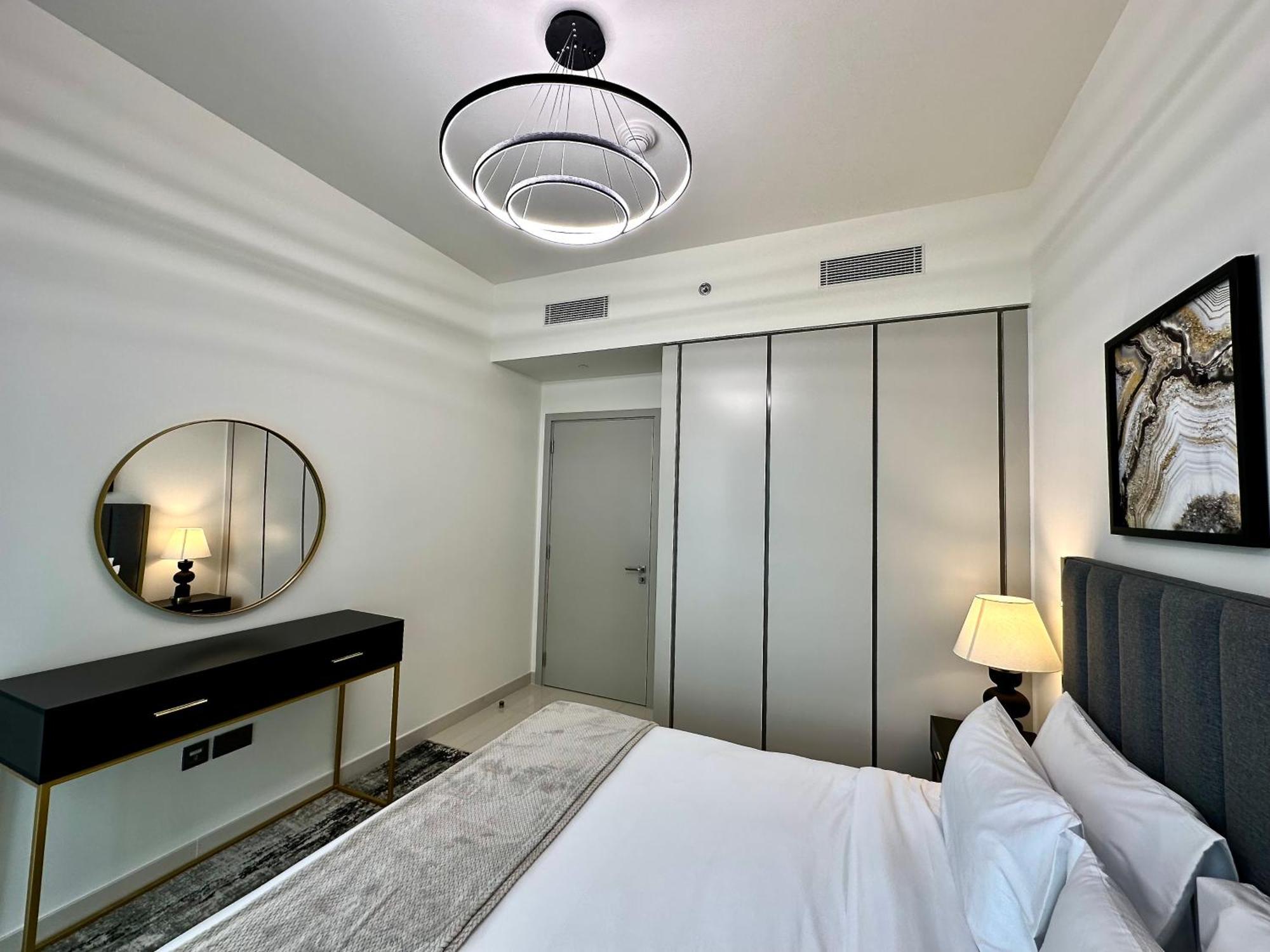דירות דובאי Lux Bnb I Sun Rise Bay I Palm & Sea View מראה חיצוני תמונה